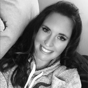 Meet your Posher, Alisha